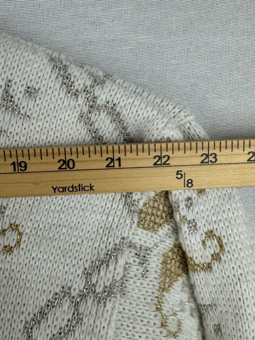 VTG Dana Scott Christmas Women's Sweater Metallic Gold Silver Snow Flakes Size S - Picture 5 of 9